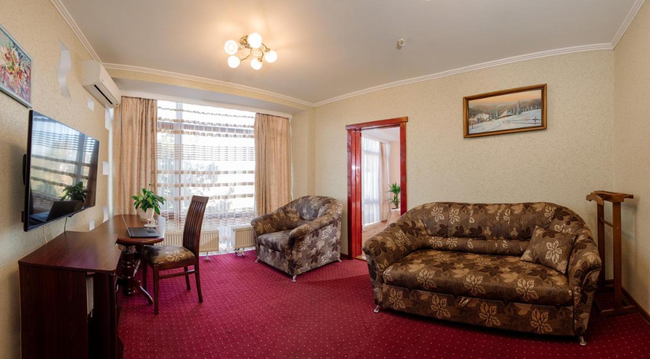 Hotel Club Ph Truskawiec Zewnętrze zdjęcie